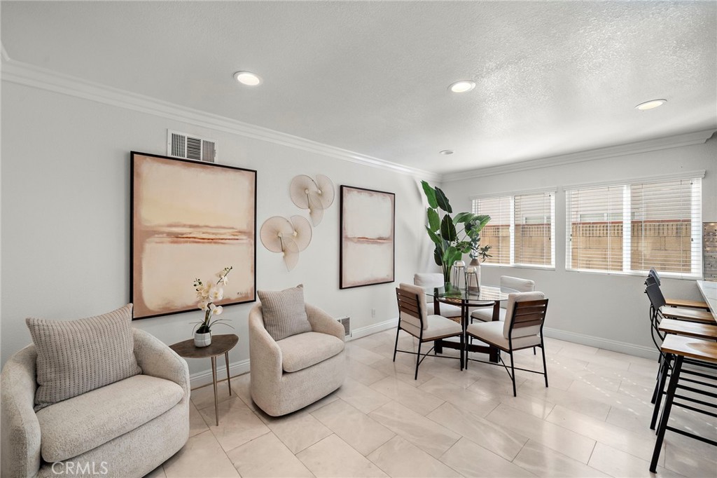 Casual dining area for every day living - 17925 Mount Coulter, Fountain Valley CA 92708 - photo 15