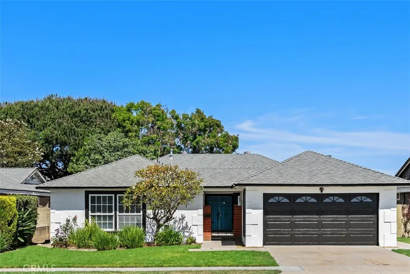 17938 Los Tiempos Street, Fountain Valley