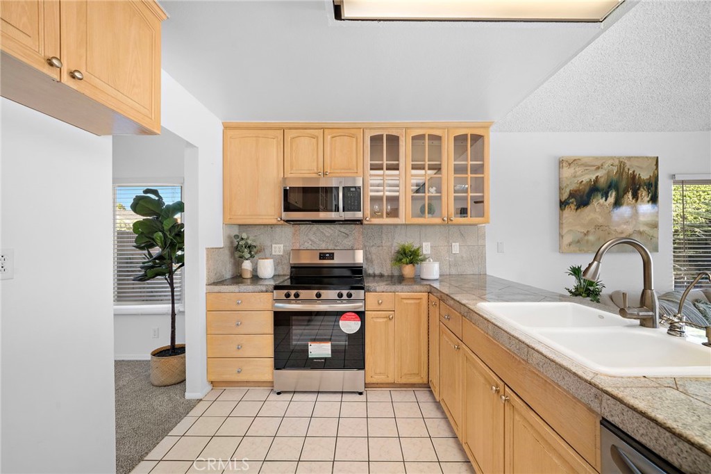 Kitchen view #2 - 18162 Santa Adela Circle, Fountain Valley CA 92708 - photo 13