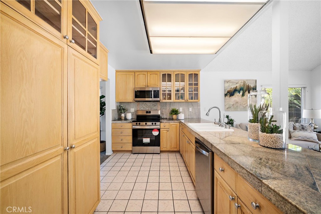 Kitchen view #3 - 18162 Santa Adela Circle, Fountain Valley CA 92708 - photo 14