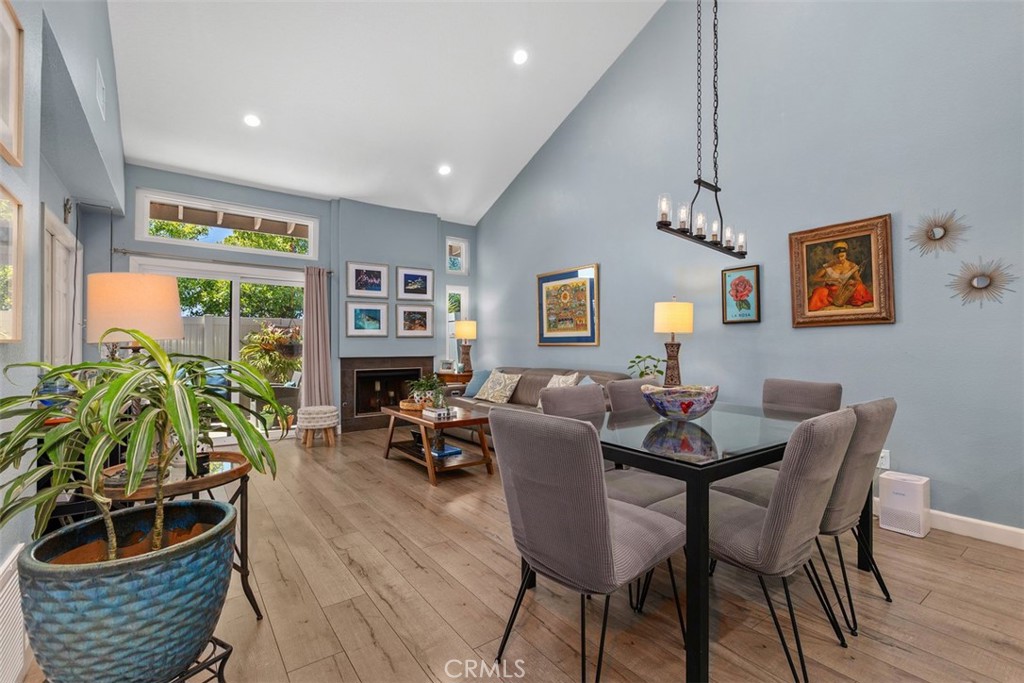 Dining area in Living room next to kitchen - 18261 Sanmian Court, Fountain Valley CA 92708 - photo 4