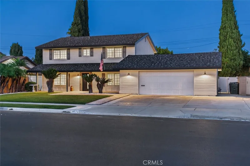 18572 Los Leones St, Fountain Valley, CA 92708