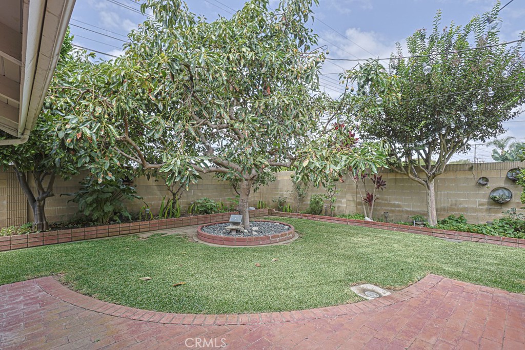 18579 Santa Andrea, Fountain Valley CA 92708 - photo 27