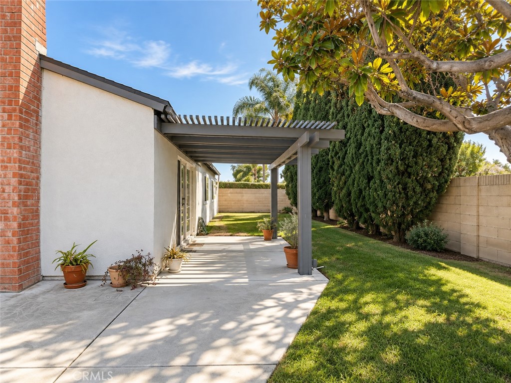 Photo has been digitally enhanced - 18637 San Antonio Street, Fountain Valley CA 92708 - photo 4