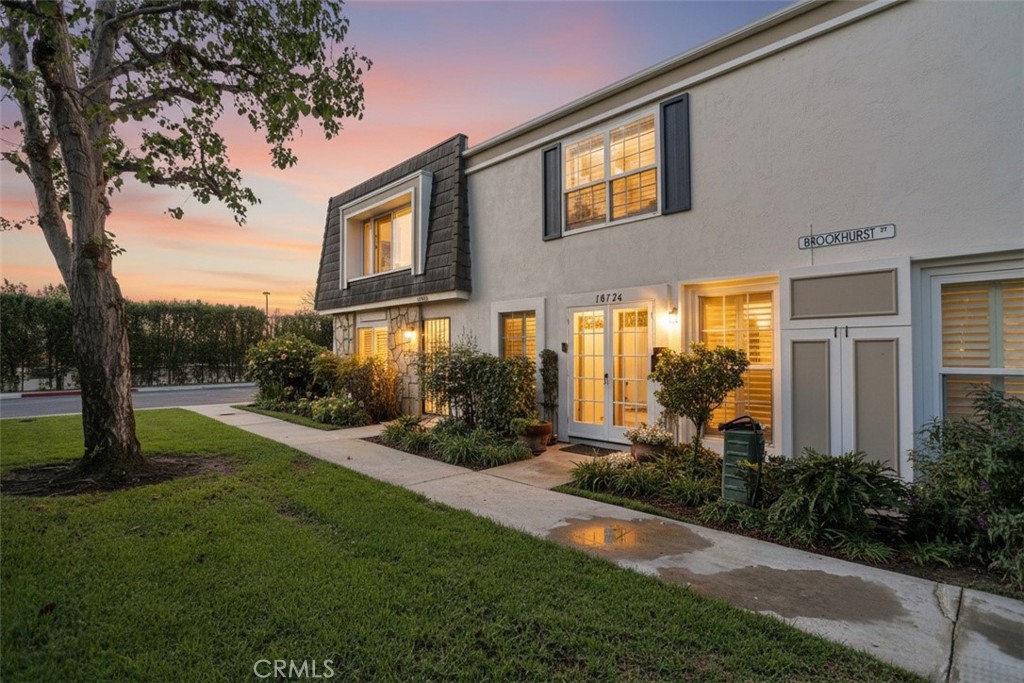 18726 Brookhurst, Fountain Valley CA 92708 - photo 2