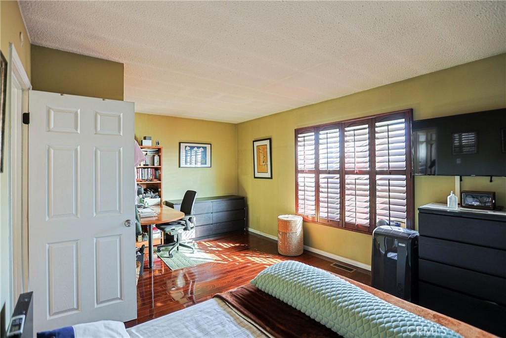 18726 Brookhurst, Fountain Valley CA 92708 - photo 15