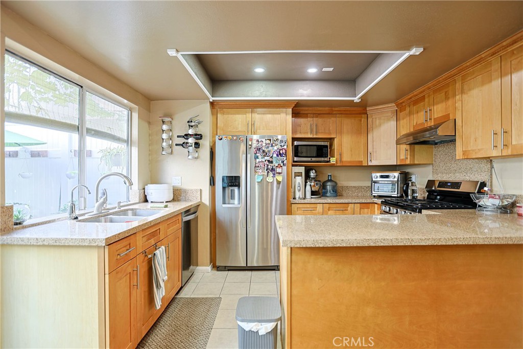 18726 Brookhurst, Fountain Valley CA 92708 - photo 21