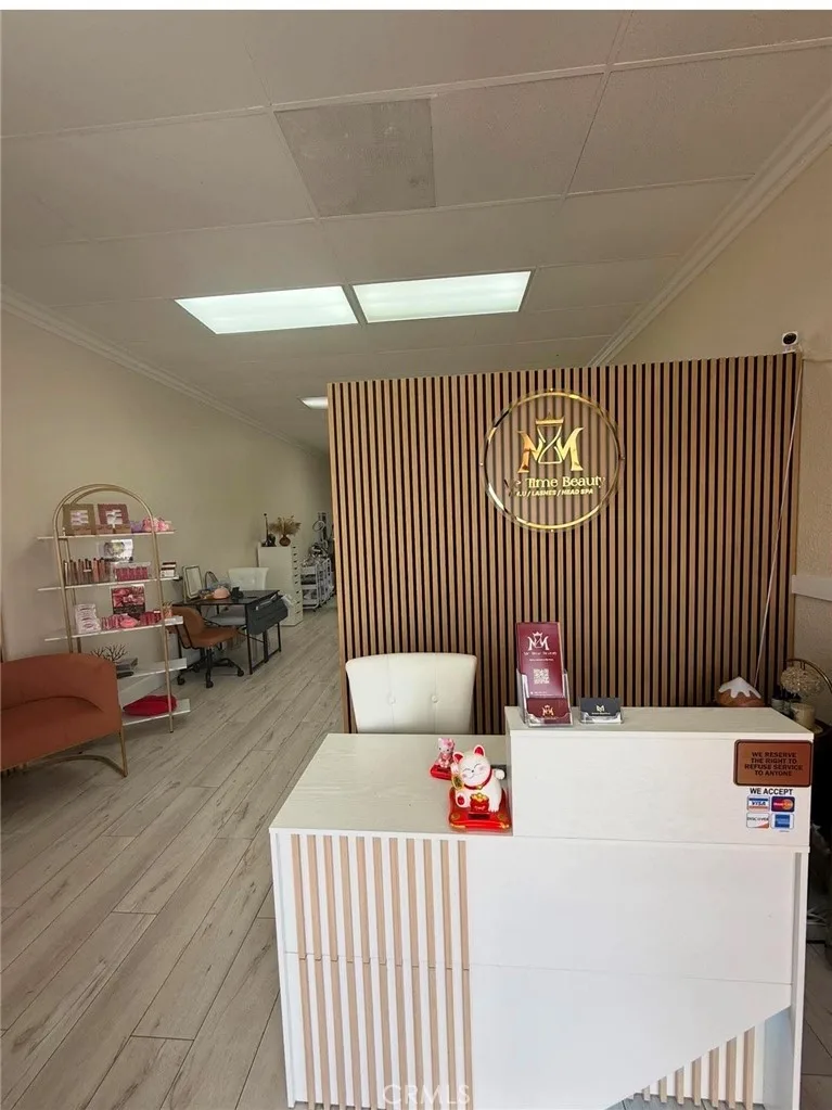 18852 BROOKHUST ST, Fountain Valley, CA 92708