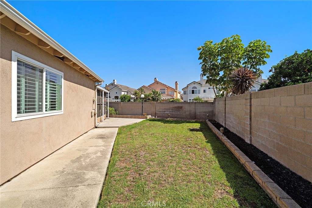 cement wal - 18898 Persimmon Circle, Fountain Valley CA 92708 - photo 32