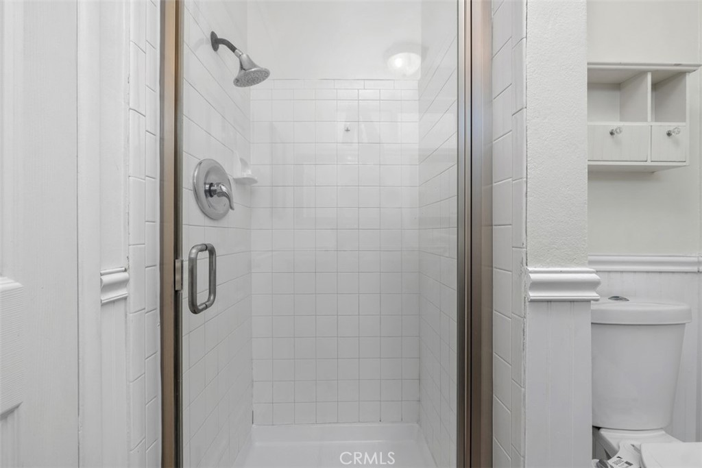 Primary bath - 18906 Acacia, Fountain Valley CA 92708 - photo 9