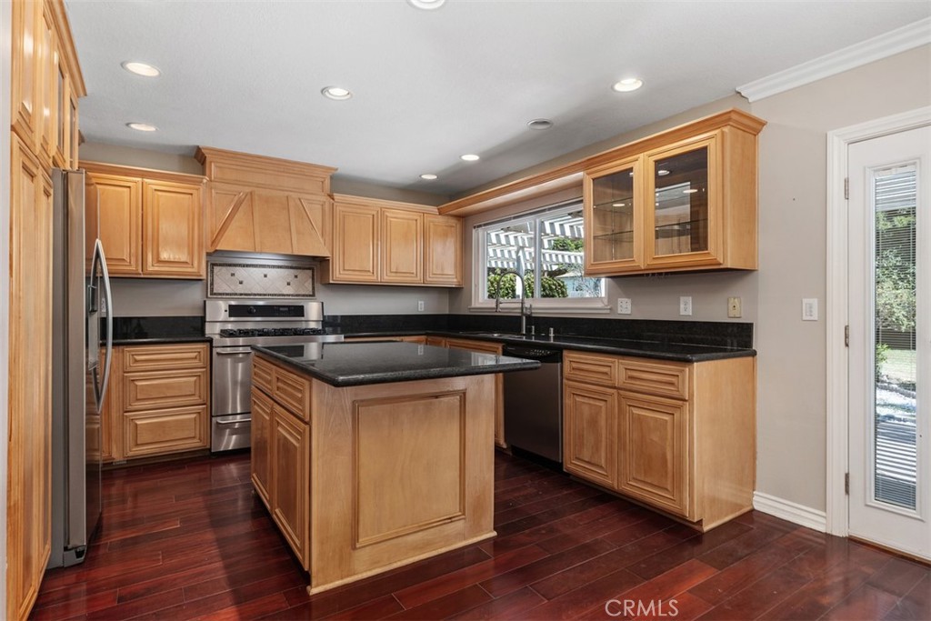 Kitchen - 18906 Acacia, Fountain Valley CA 92708 - photo 21