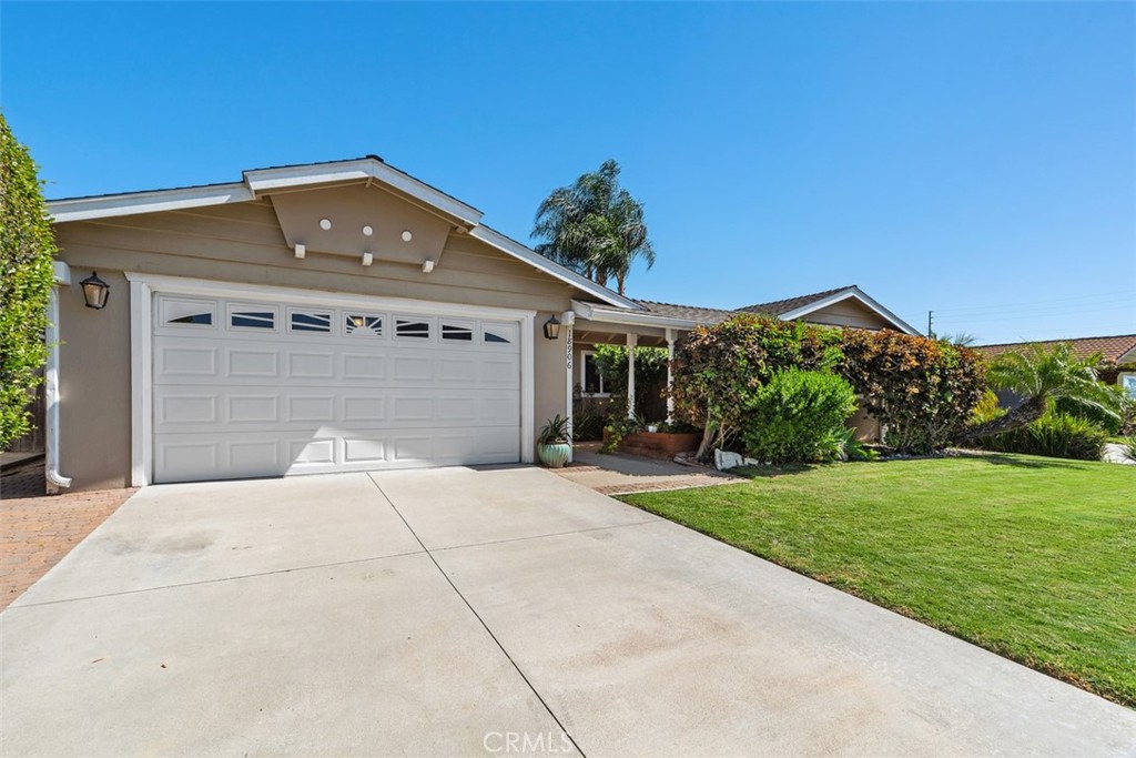 Frontyard - 18906 Acacia, Fountain Valley CA 92708 - photo 47