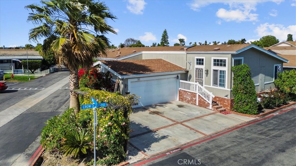 Front Exterior - 201 Crow Lane, Fountain Valley CA 92708 - photo 3