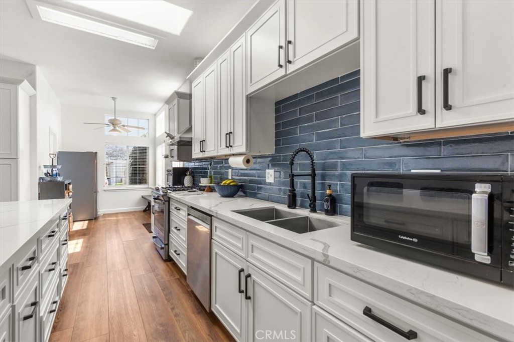 Kitchen Wide Shot - 201 Crow Lane, Fountain Valley CA 92708 - photo 15