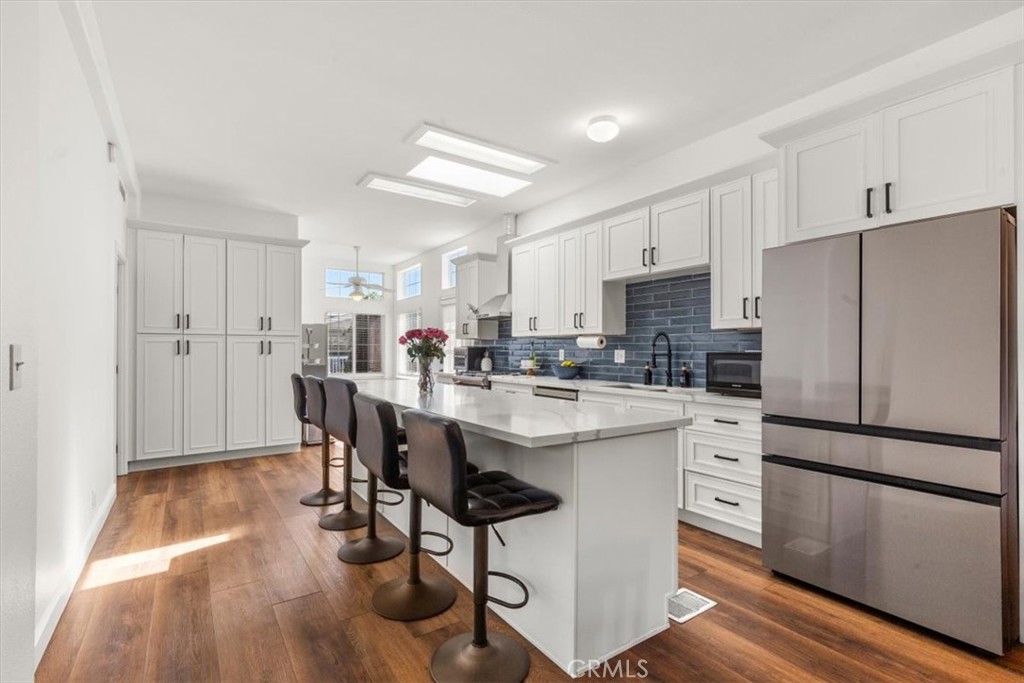 Kitchen Detail/Island - 201 Crow Lane, Fountain Valley CA 92708 - photo 16
