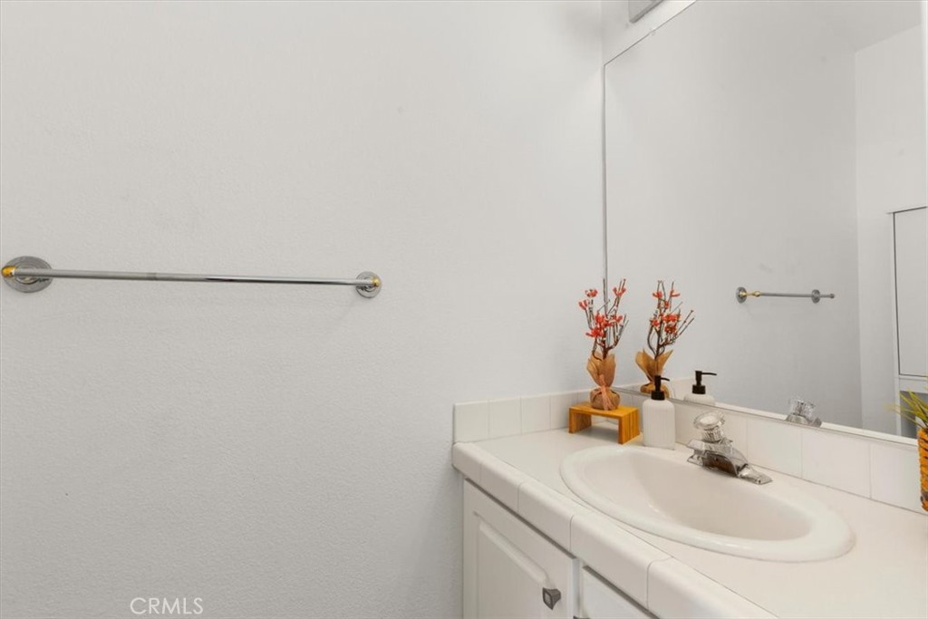 Secondary Bathroom - 201 Crow Lane, Fountain Valley CA 92708 - photo 25