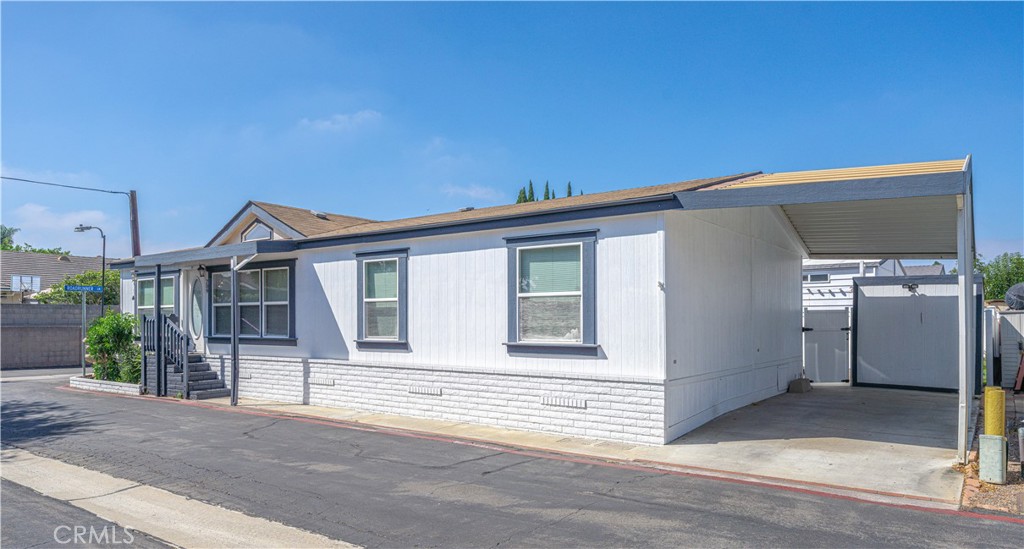 209 Road Runner, Fountain Valley CA 92708 - photo 1