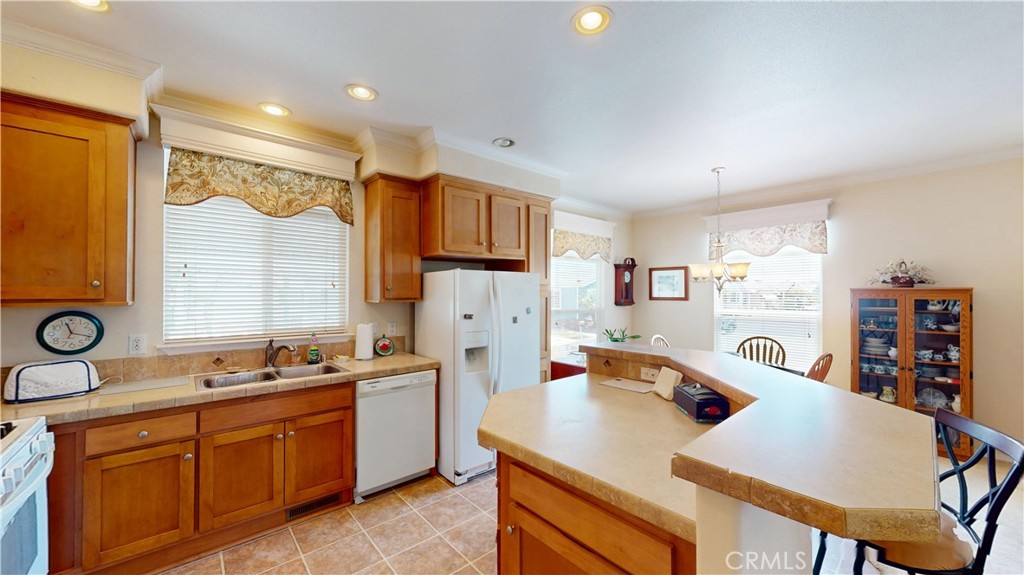 211 Albatross Lane, Fountain Valley CA 92708 - photo 4