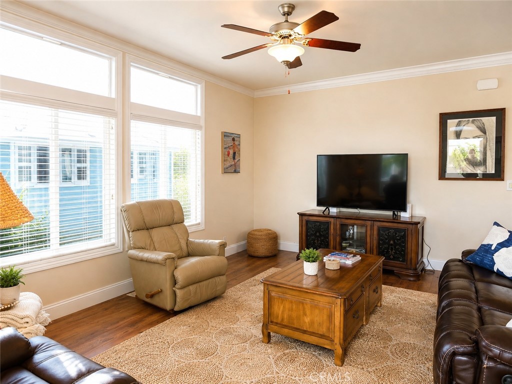 237 Albatross, Fountain Valley CA 92708 - photo 4