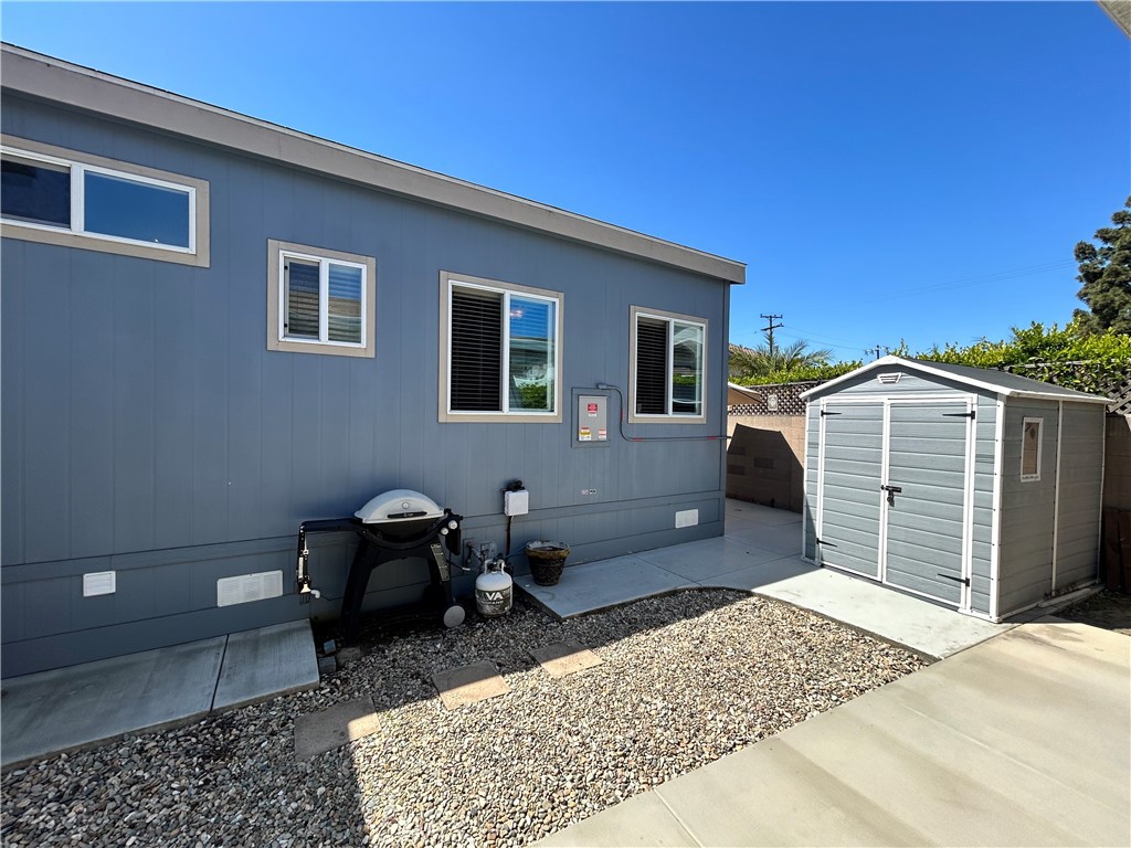 304 Magpie Lane, Fountain Valley CA 92708 - photo 5