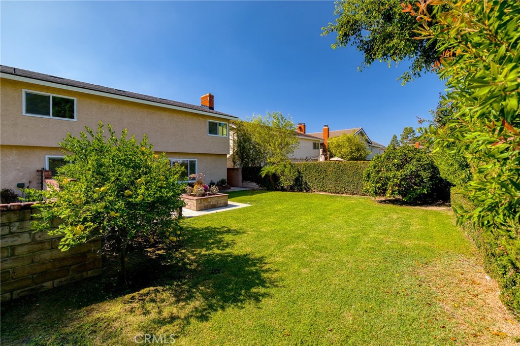 8565 Ostrich Circle, Fountain Valley CA 92708 - photo 20