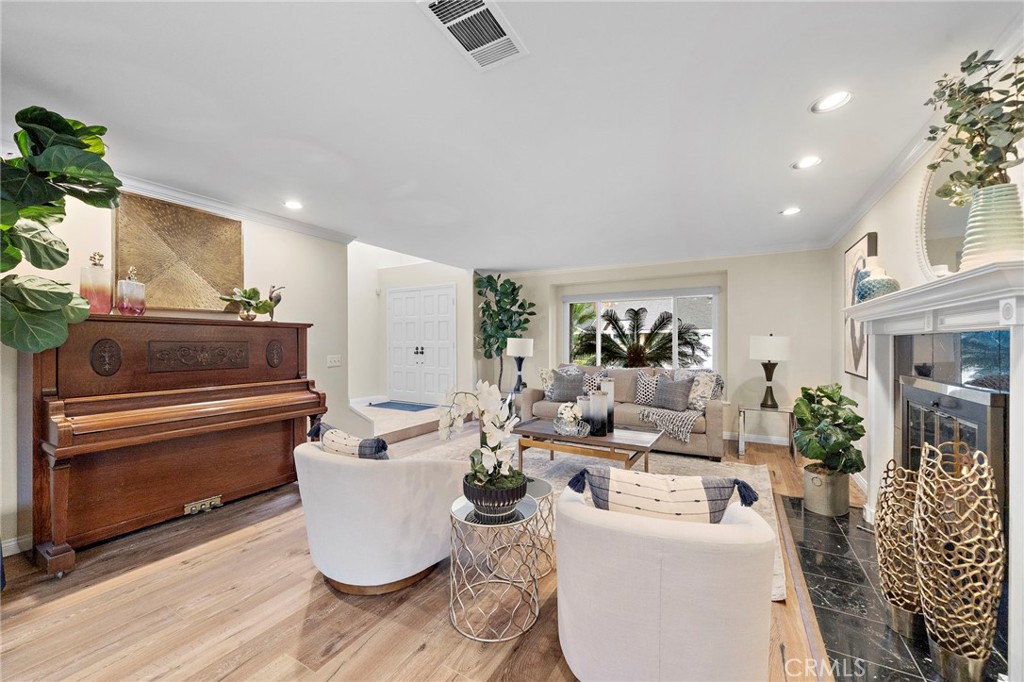 8566 Phoenix Avenue, Fountain Valley CA 92708 - photo 5