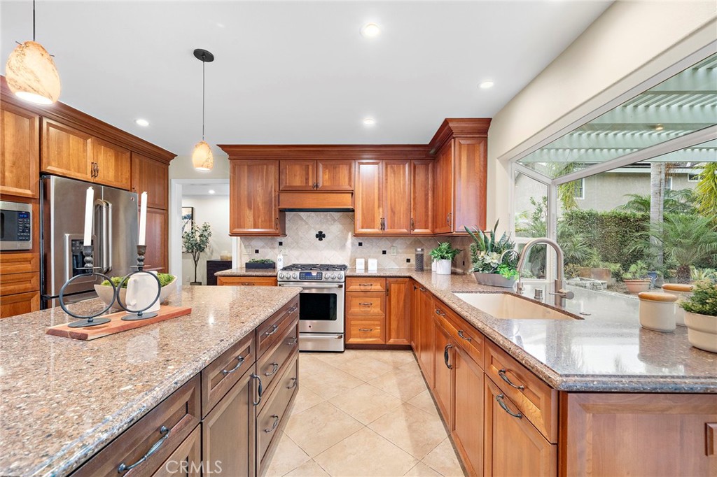8566 Phoenix Avenue, Fountain Valley CA 92708 - photo 14