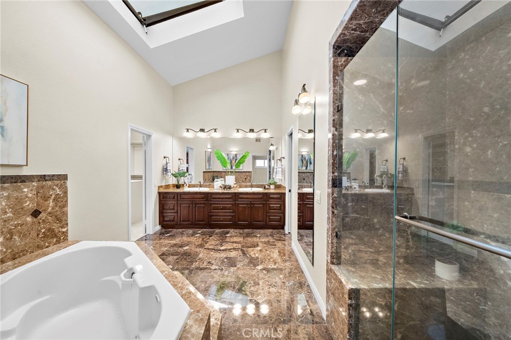 Towering ceiling with operable skylight - 8566 Phoenix Avenue, Fountain Valley CA 92708 - photo 29
