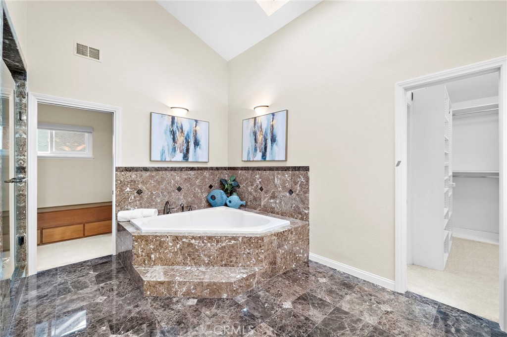 8566 Phoenix Avenue, Fountain Valley CA 92708 - photo 32