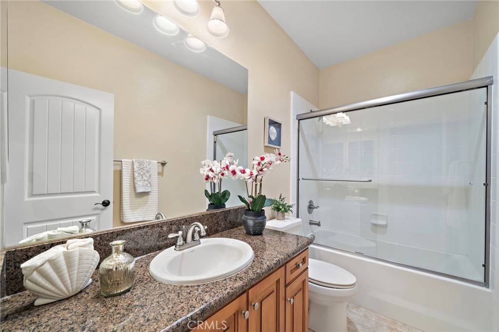 2nd floor suite 1st's bathroom #2 - 9042 Lemongrass Court, Fountain Valley CA 92708 - photo 29
