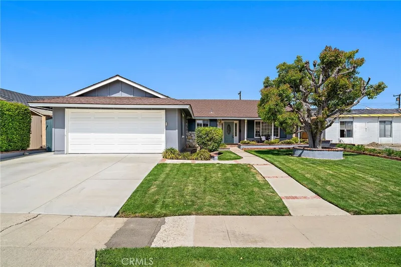 9111 Blackbird Avenue, Fountain Valley, CA 92708