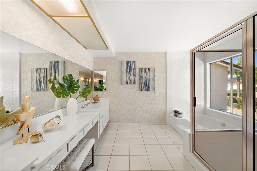 Primary suite bathroom - 9115 McBride River Avenue, Fountain Valley CA 92708 - photo 32
