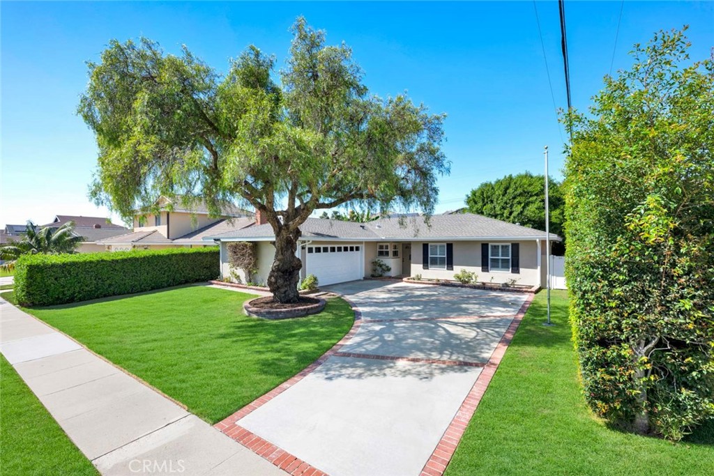 9405 La Estrella, Fountain Valley CA 92708 - photo 1