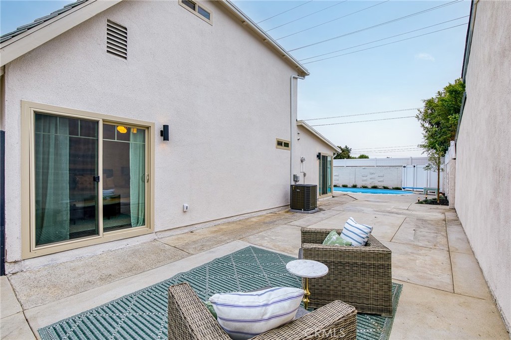 9432 Warbler, Fountain Valley CA 92708 - photo 25