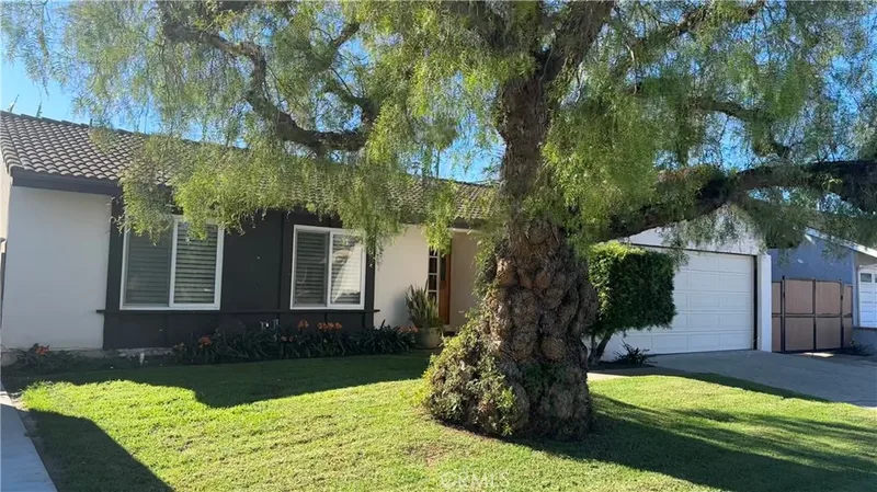 9466 Warbler Ave., Fountain Valley, CA 92708