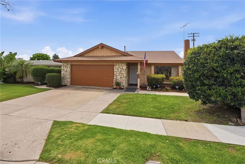 9514 Smoke Tree, Fountain Valley, CA 92708