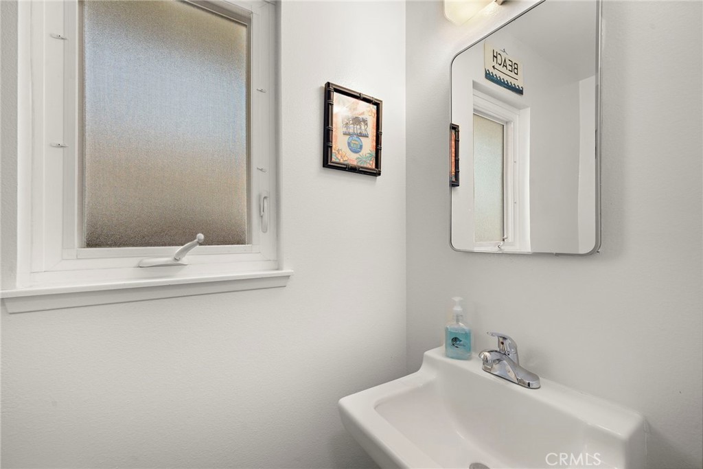 9551 Starling, Fountain Valley CA 92708 - photo 12
