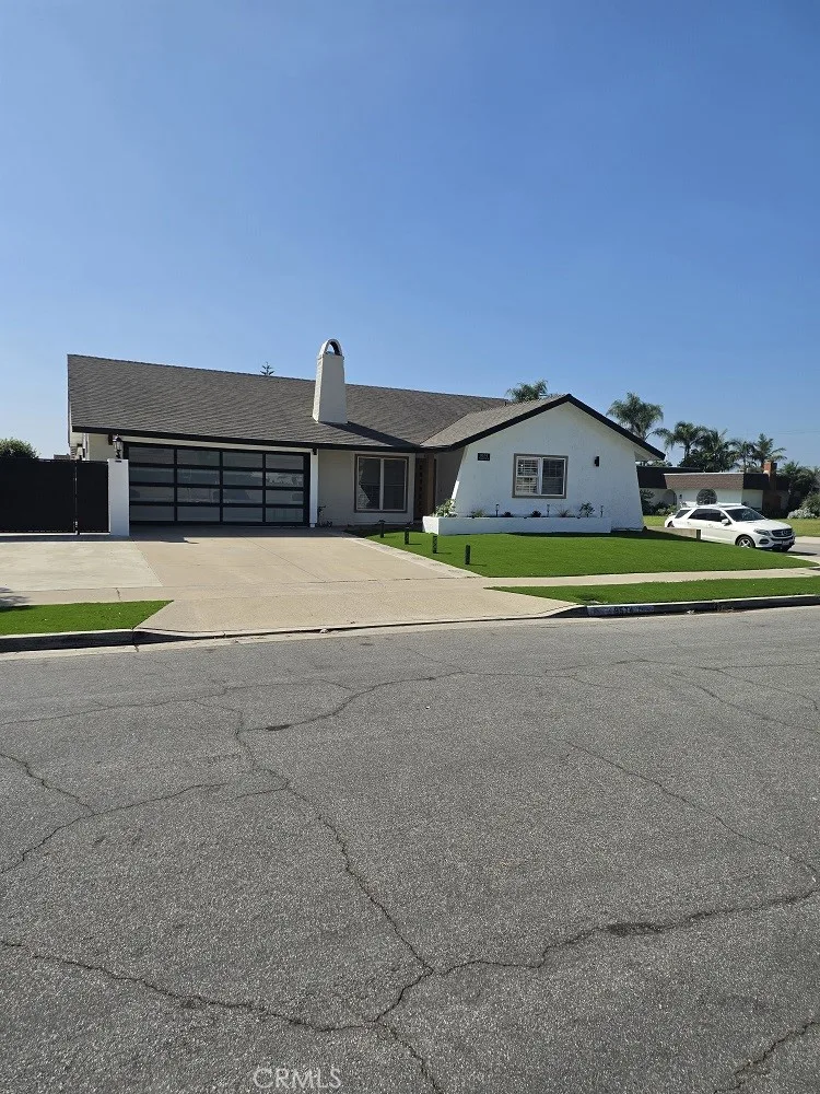 9574 Talbert, Fountain Valley