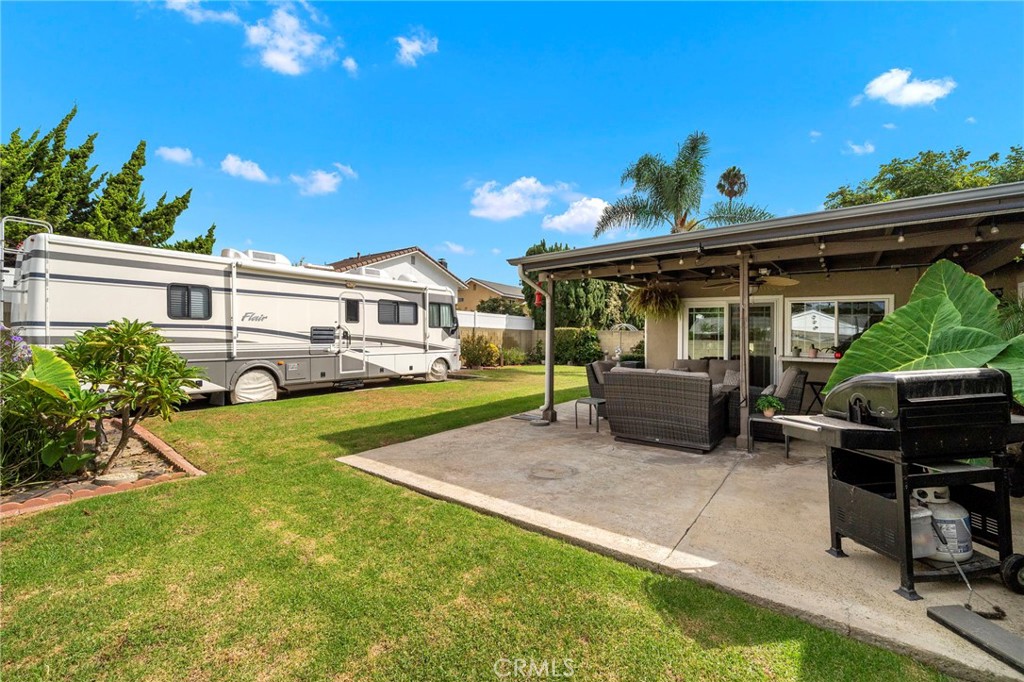 double-gated RV parking - 9735 Hibiscus Avenue, Fountain Valley CA 92708 - photo 3
