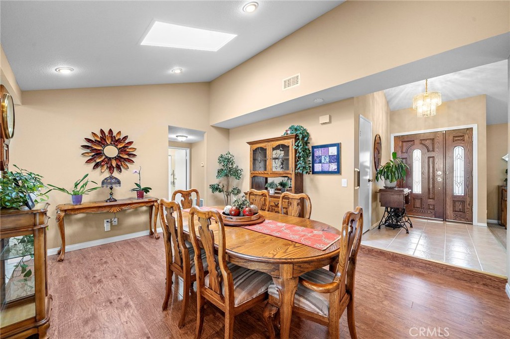 dining room with skylight - 9735 Hibiscus Avenue, Fountain Valley CA 92708 - photo 8