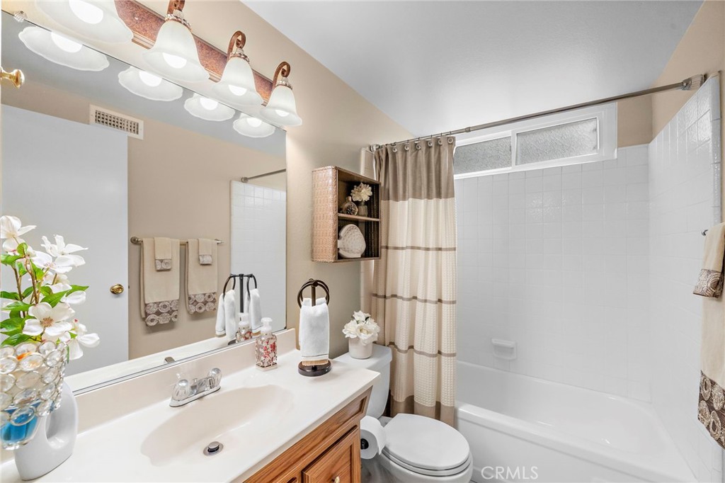 hall bath with bath tub combo - 9735 Hibiscus Avenue, Fountain Valley CA 92708 - photo 24