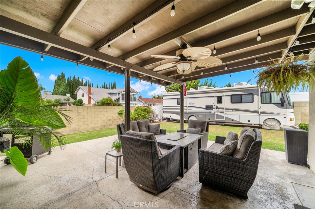 block walls surround the backyard - 9735 Hibiscus Avenue, Fountain Valley CA 92708 - photo 26