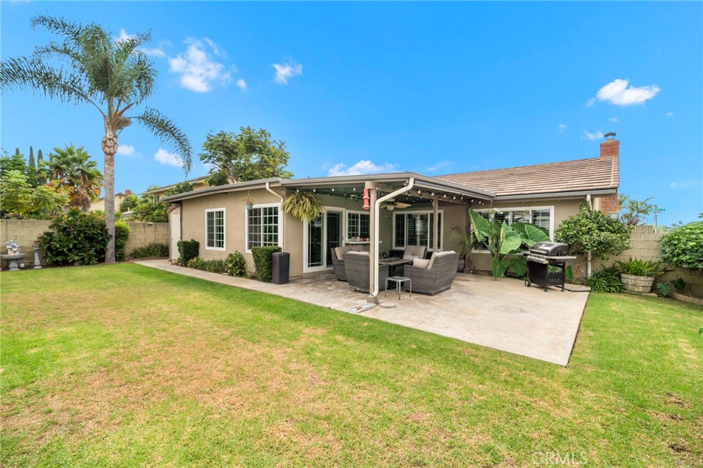 Large grass area - 9735 Hibiscus Avenue, Fountain Valley CA 92708 - photo 31