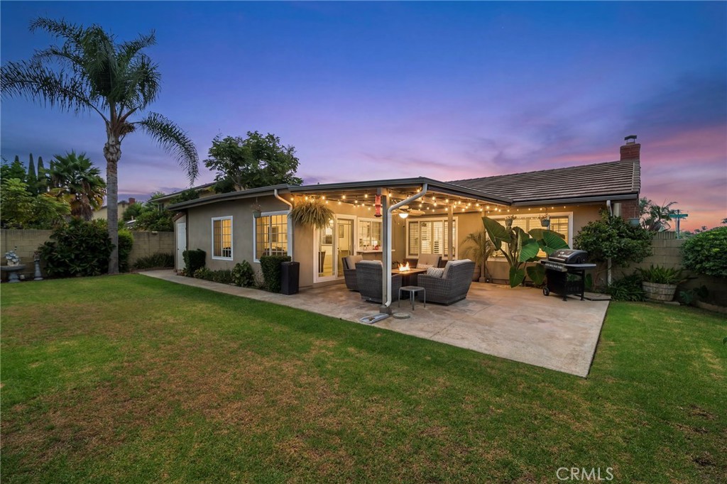 tropical backyard - 9735 Hibiscus Avenue, Fountain Valley CA 92708 - photo 32