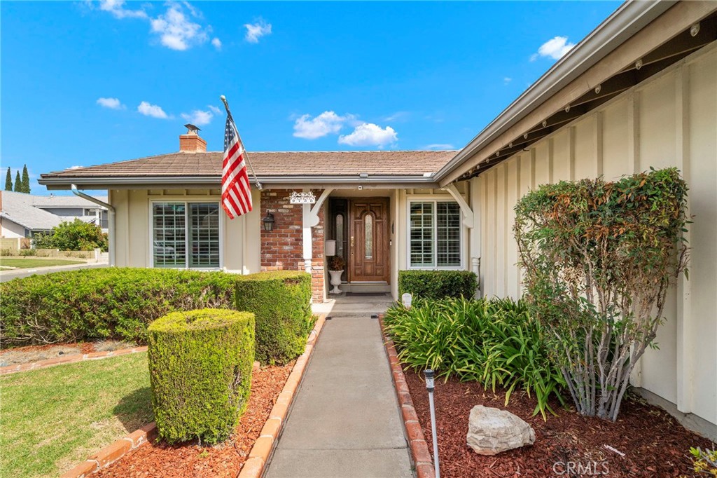 custom front door - 9735 Hibiscus Avenue, Fountain Valley CA 92708 - photo 33