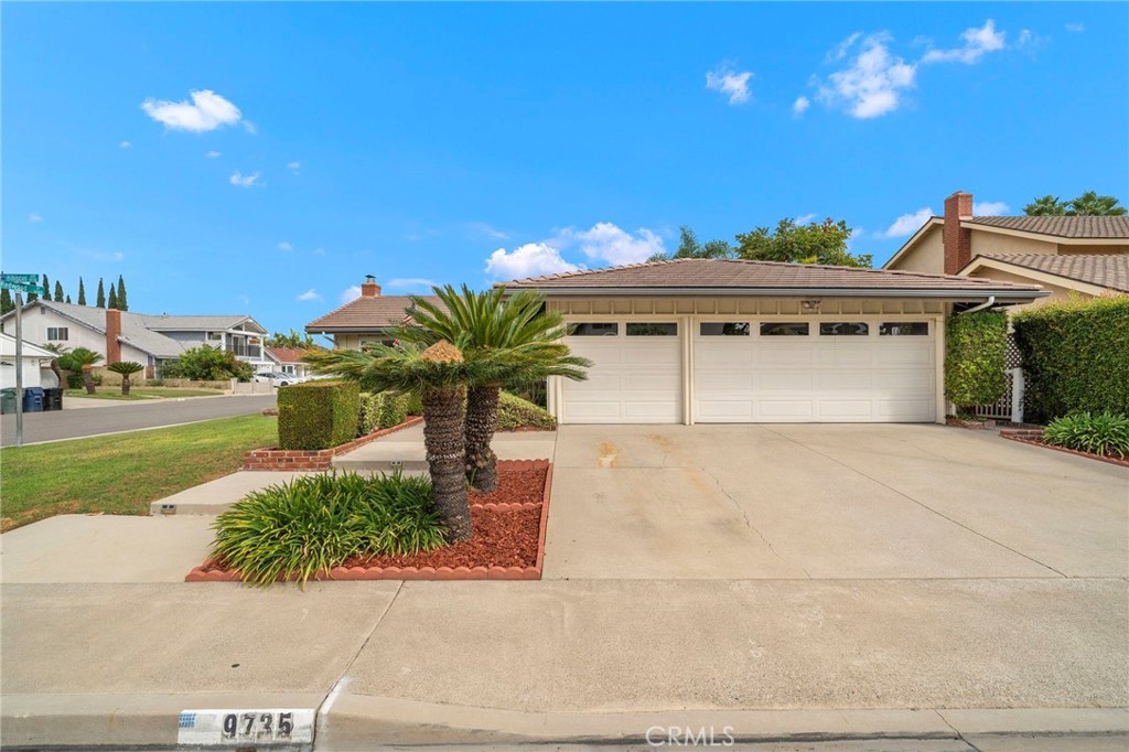 3-car garage - 9735 Hibiscus Avenue, Fountain Valley CA 92708 - photo 35