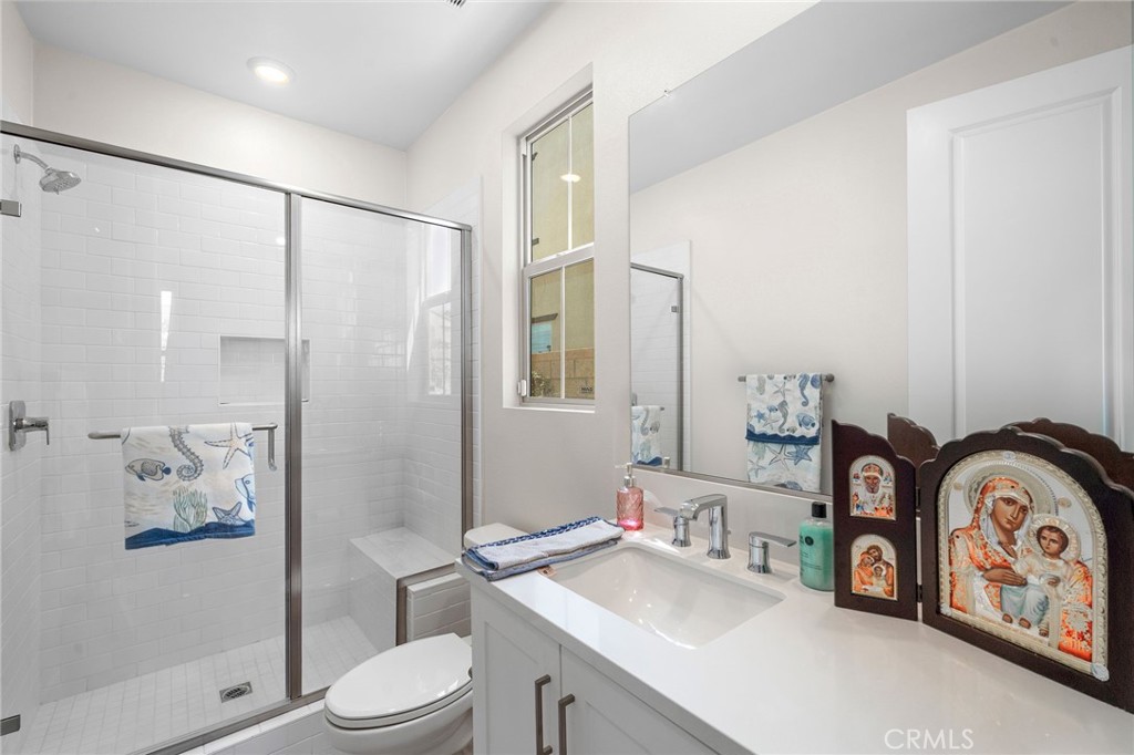 Downstairs bedroom ensuite bathroom - 9896 Heron Avenue, Fountain Valley CA 92708 - photo 15