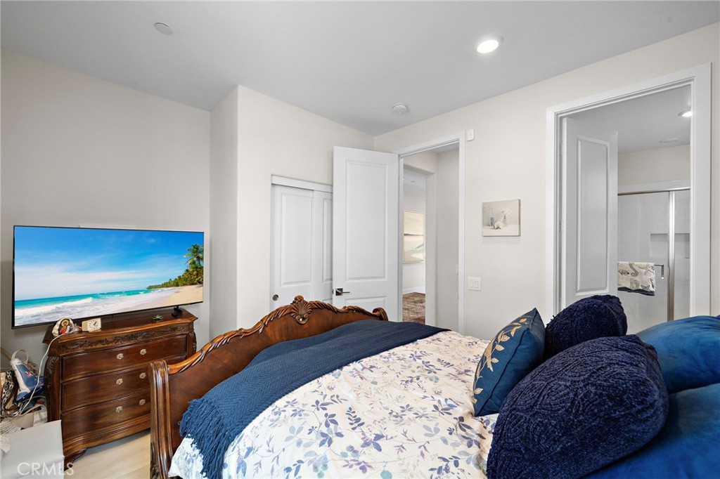 Downstairs Suite - 9896 Heron Avenue, Fountain Valley CA 92708 - photo 16