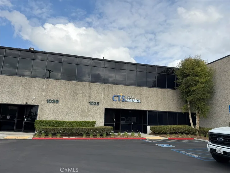 1025 S Placentia, Fullerton, CA 92831