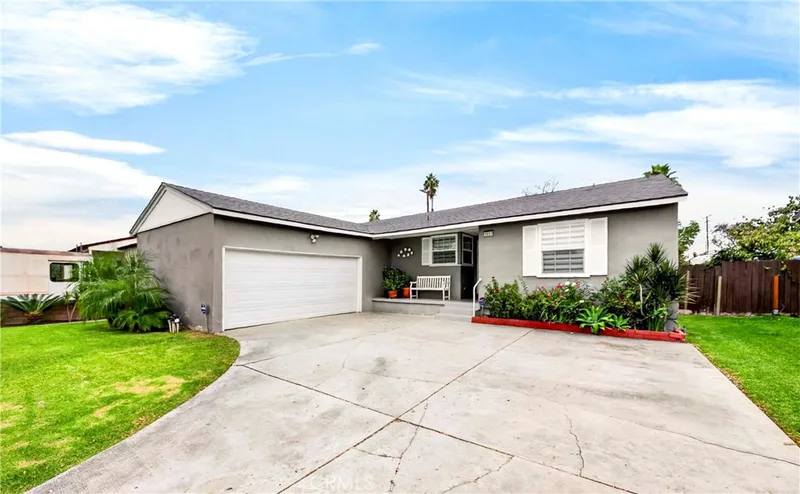 1037 W Ash, Fullerton
